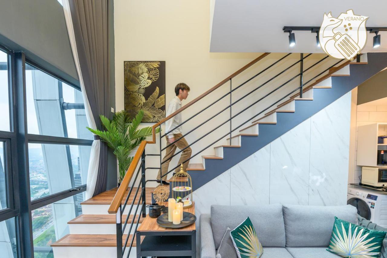 Luxury Duplex Retreat-corner V 2 Parking, Kl By Verano